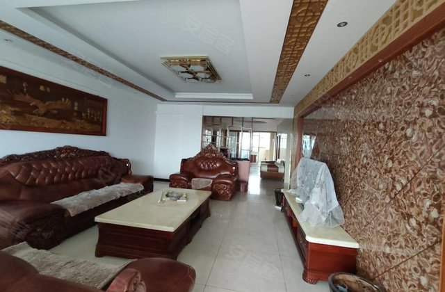 龙鼎御墅3室2厅143㎡72万二手房图片