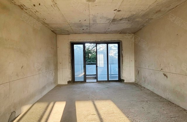 时代南湾5室2厅242.47㎡330万二手房图片