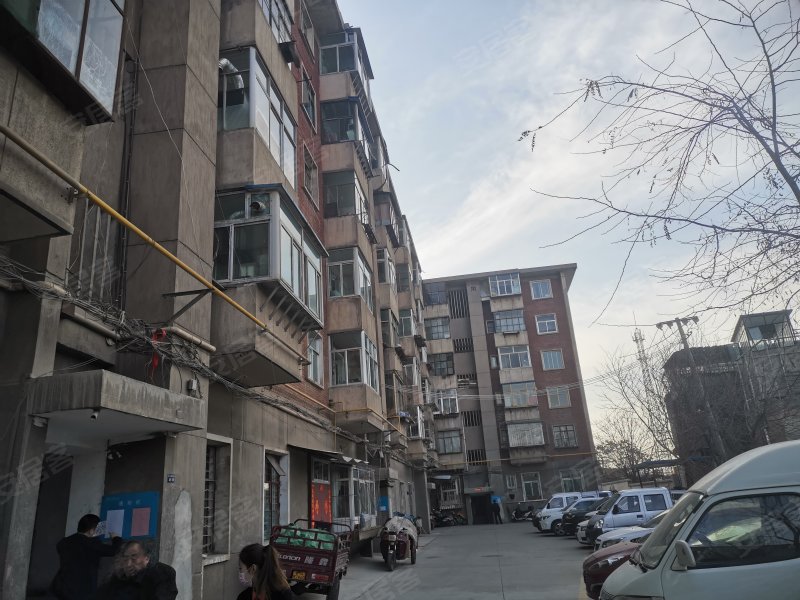 铁二中小区,红山根山村43号