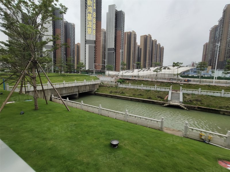 新鸿基泷景(八期)