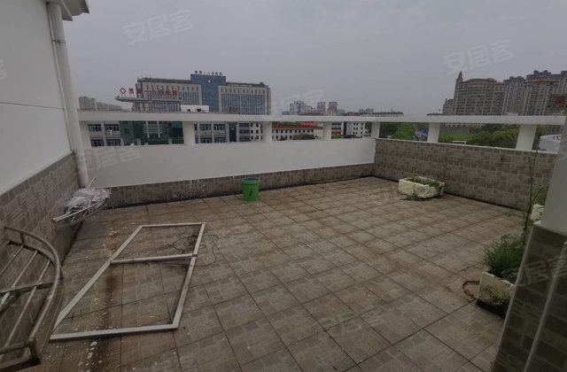 东湖家园(南区)4室3厅200㎡116万二手房图片