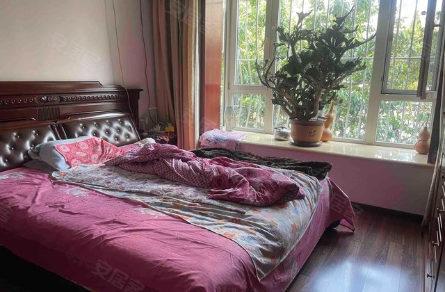 星加坡花园3室2厅133.41㎡220万二手房图片