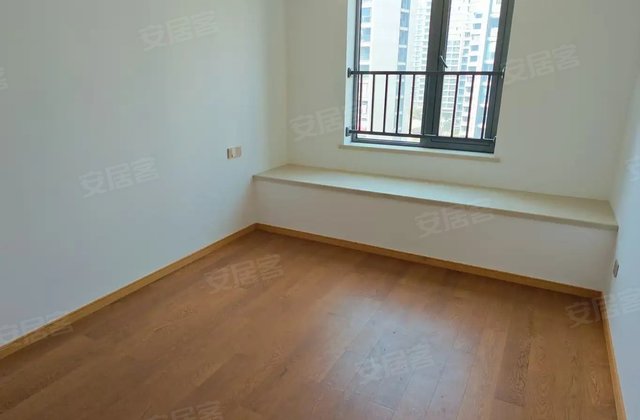 武地融创滨湖湾4室2厅131㎡240万二手房图片