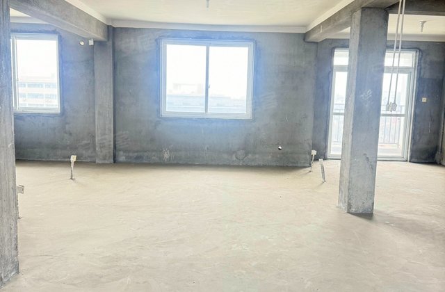 建德大慈岩印象新城，121方电梯房，三室两厅两卫，30万。