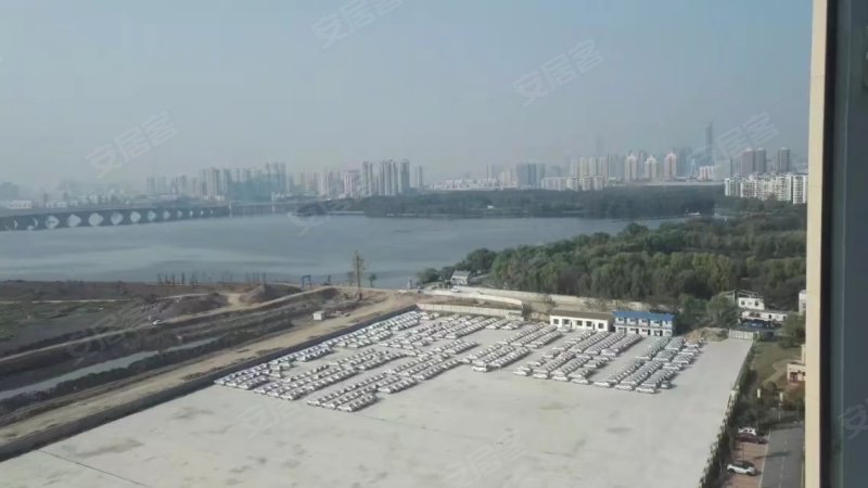 新城春天里3室2厅1卫