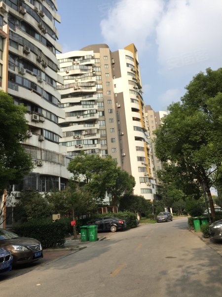 康桥水都(817弄) 