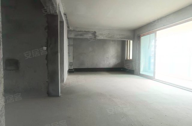 俊豪嵘盛里4室2厅143㎡80万二手房图片