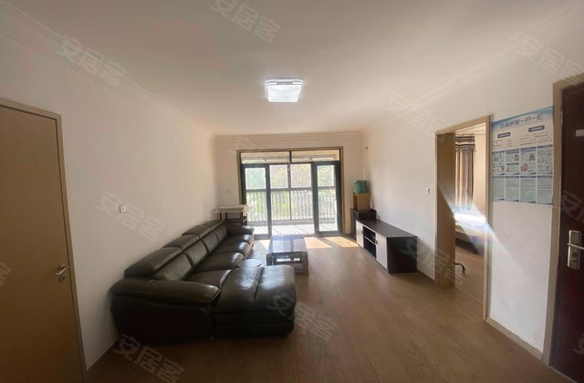 龙蟠佳苑4室2厅140㎡110万二手房图片