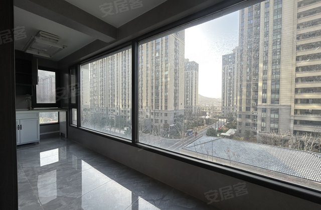 金鹰秋枫苑4室2厅154㎡159万二手房图片