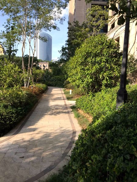 美伦美郡(公寓住宅)