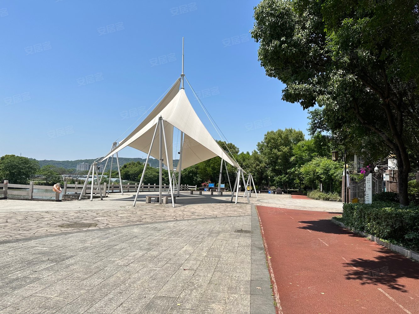 诚心低价出售山水名都三室两厅一卫一储物双校性价比高