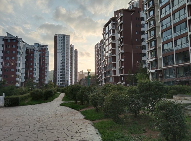 中泰自然城(一期),虹云岭路-承德中泰自然城(一期)