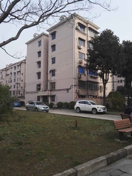 鹤北新村一街坊 