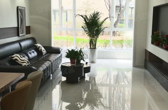 中央美域A区3室2厅126㎡86万二手房图片