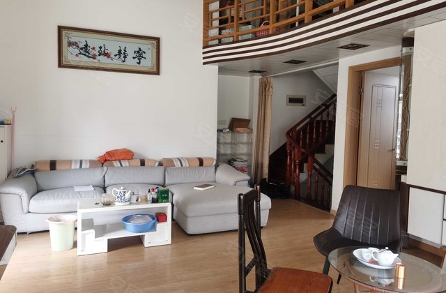 凤达山庄4室3厅207.06㎡130万二手房图片