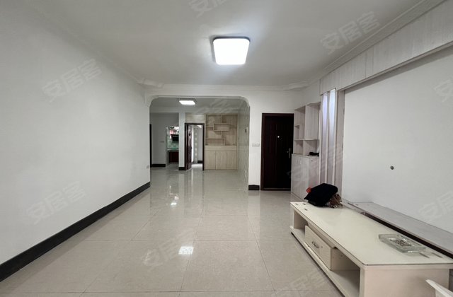 香格里拉4室2厅104㎡26.8万二手房图片