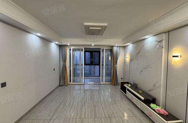 世纪阳光3室2厅109㎡76万二手房图片