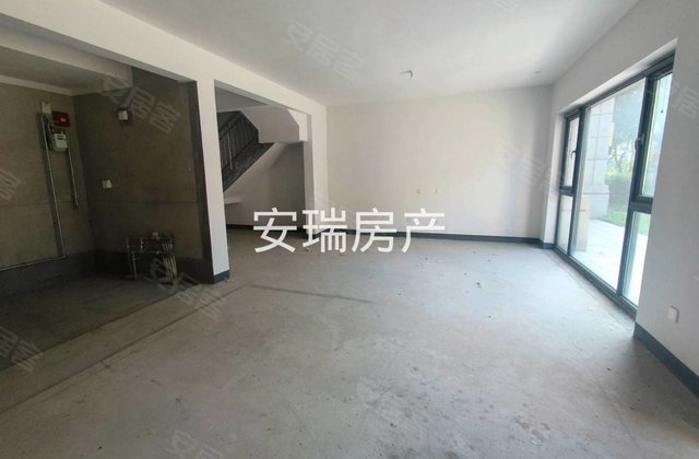 荣盛温泉小镇(别墅)4室2厅164㎡120万二手房图片