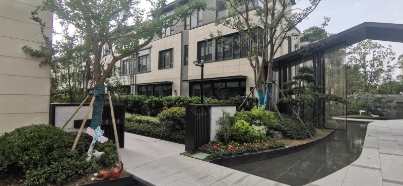 龙湖中锐景粼天著花园(别墅)