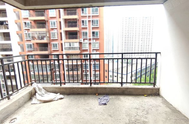 红岭1号二期3室2厅112㎡35万二手房图片