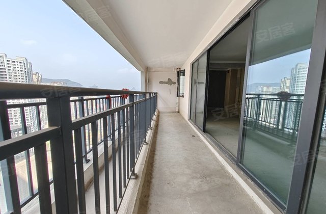 新城凤凰台4室2厅122㎡66.8万二手房图片