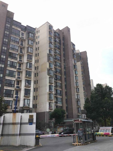 金地格林春岸城 