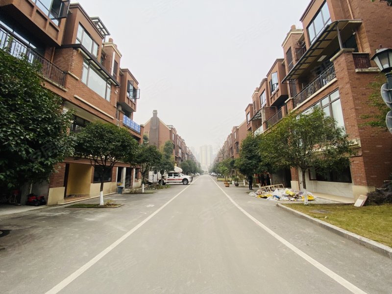 典雅花溪半岛(别墅)