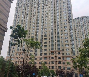 长春房产网>长春二手房>南关二手房>雕塑公园二手房>保利金香槟>360