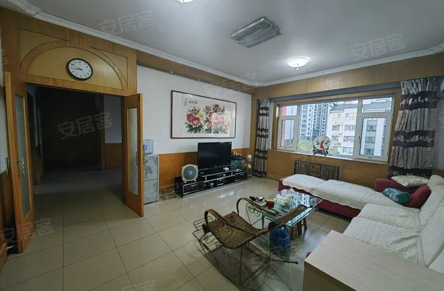 八一小区3室2厅131.66㎡150万二手房图片