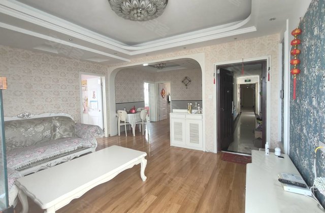 印象欧洲4室2厅118㎡44万二手房图片