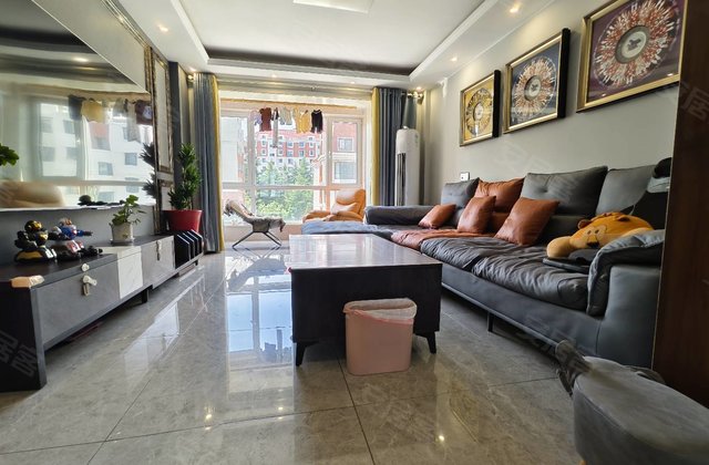 五洲太阳城天琴园3室2厅122.22㎡68万二手房图片