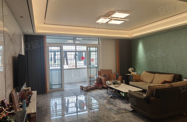 淮河建材大世界3室2厅156㎡30万二手房图片