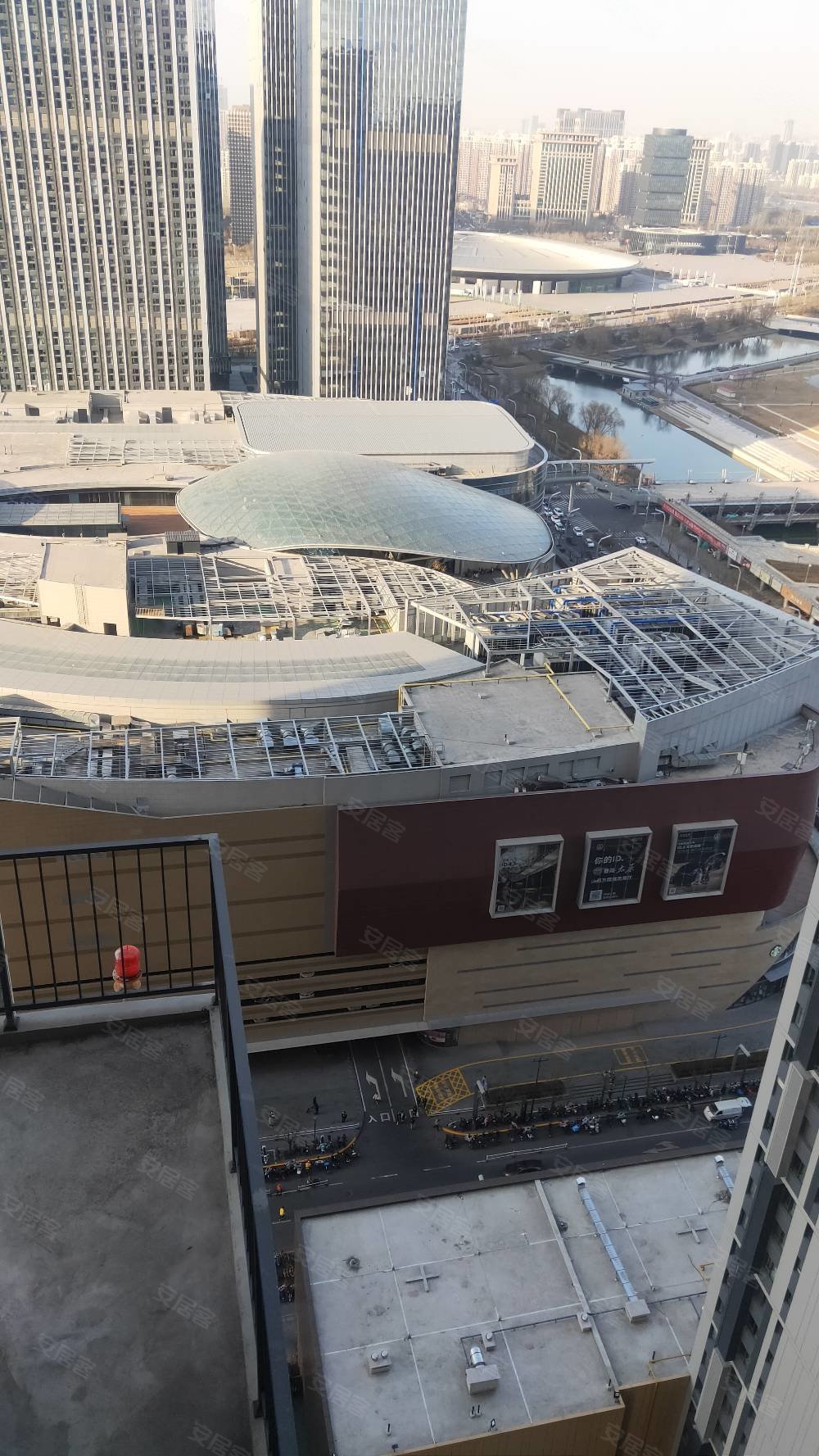 长兴南街新晋祠路交叉口万象城旁边华润悦府三居两卫