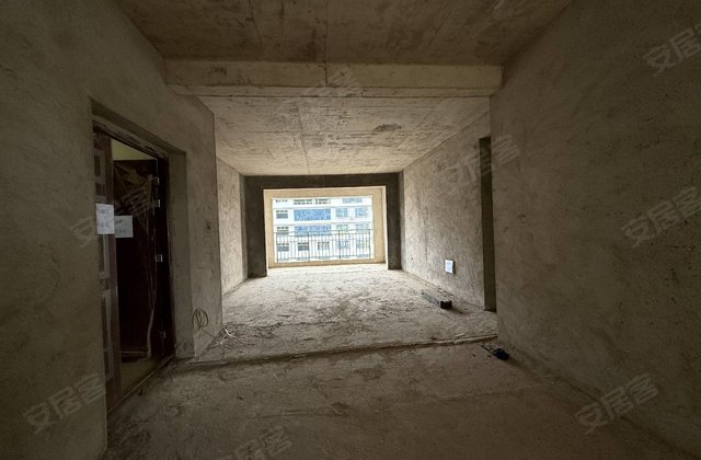 创业新村4室2厅167㎡38万二手房图片