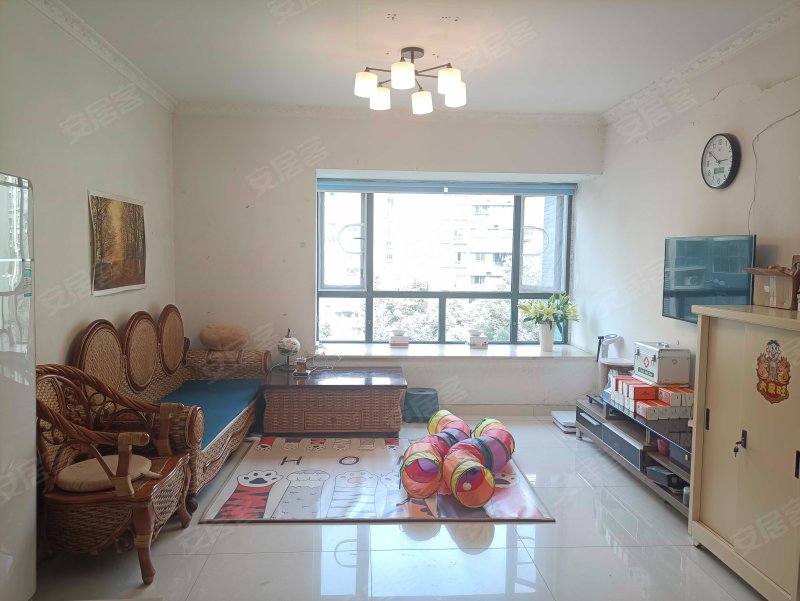 成都房产网>成都二手房>成华二手房>二仙桥二手房>罗兰小镇>800_601