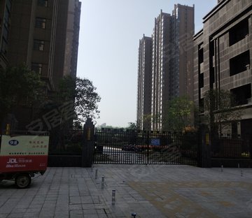 东方今典中央城(D区)