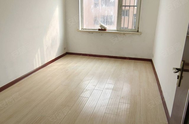 河畔曙光(二期)2室2厅75㎡20.8万二手房图片