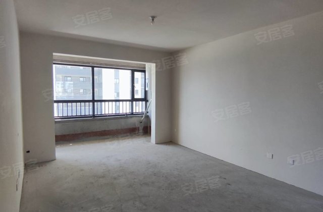 信华城4室2厅140㎡75.8万二手房图片