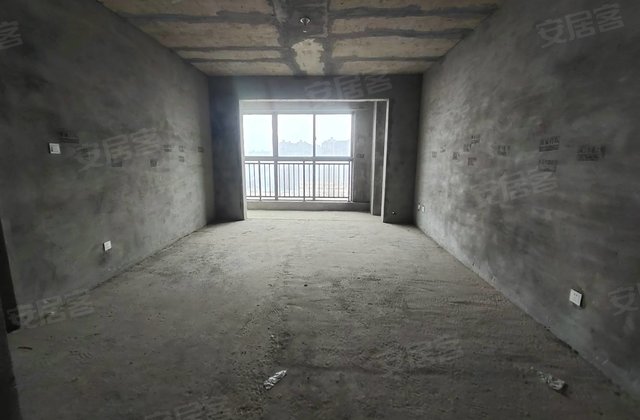 锴鑫凤凰城4室2厅122㎡68.8万二手房图片