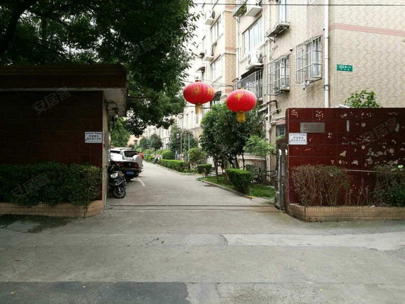 航东路606弄小区 