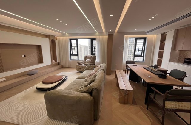 龙湖嘉天下天璞4室2厅143.1㎡378万二手房图片