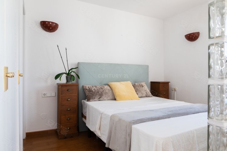 西班牙约¥124万Sant Antoni de Portmany, Spain 公寓套房在售 16.25 万欧元二手房公寓图片