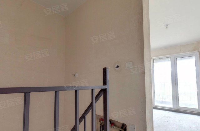 龙湖九里晴川(别墅3区1-36号楼)4室2厅129.23㎡72万二手房图片