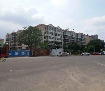 河畔公寓
