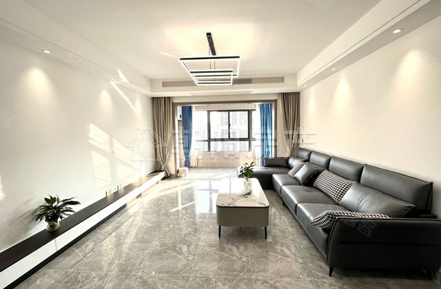 一品麓苑3室2厅133.47㎡85万二手房图片