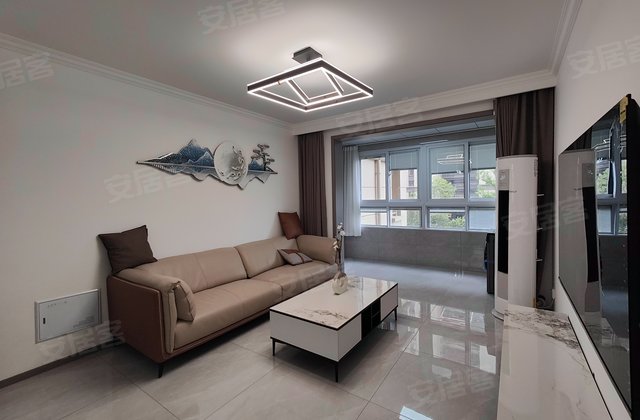 港利上城国际3室2厅119.92㎡73万二手房图片