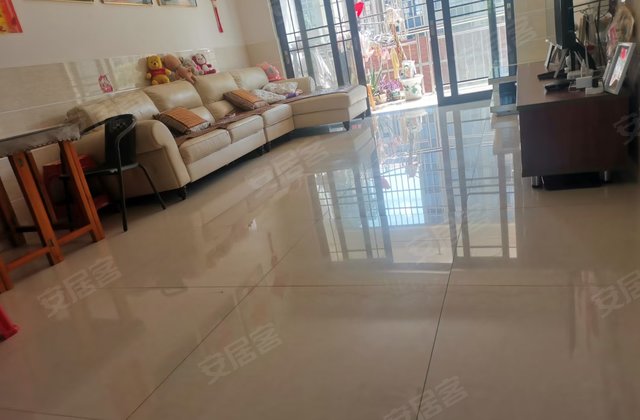 松林苑3室2厅131.8㎡38万二手房图片