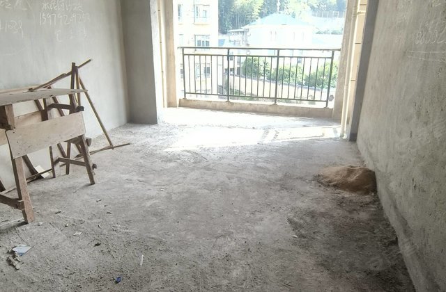 东方嘉园2室2厅88㎡29.8万二手房图片