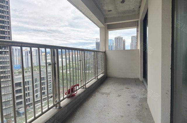 高新蔚蓝3室2厅114㎡71.8万二手房图片