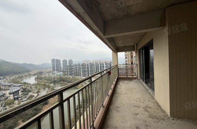 星海湾5室2厅183.02㎡102万二手房图片